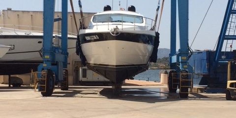 Pulizia eliche_ refitting Olbia (2) Pulizia eliche_ refitting Sardegna