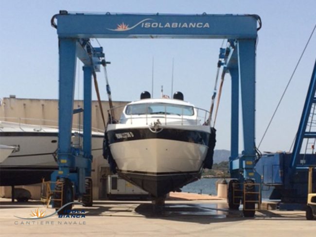 Yacht-Refitting_-eliche-pulizia (1) Yacht-Refitting_-eliche-pulizia (1)