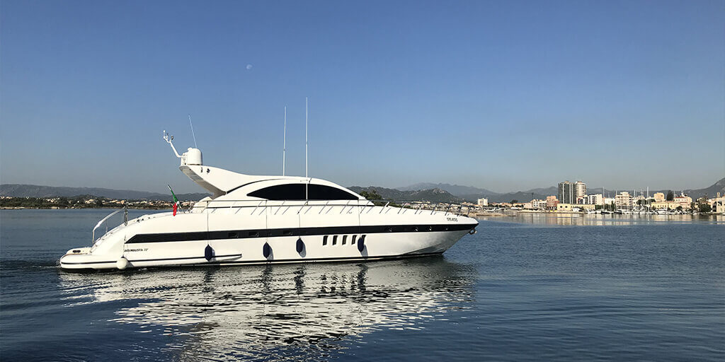 Pulizia carena yacht Pulizia carena yacht