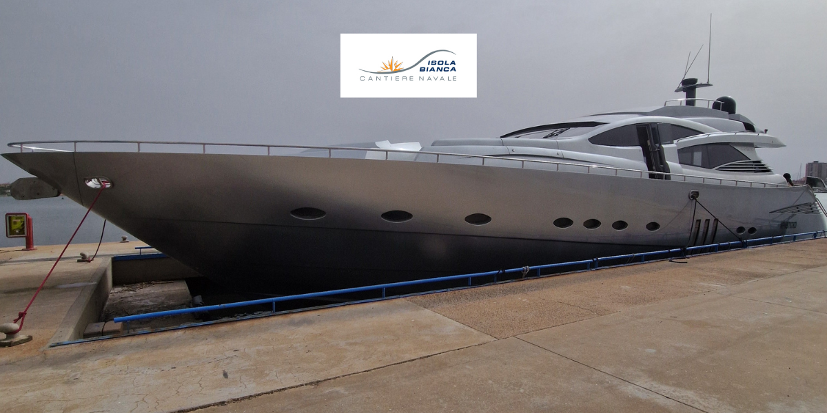 REFITTING PERSHING 90 REFITTING PERSHING 90