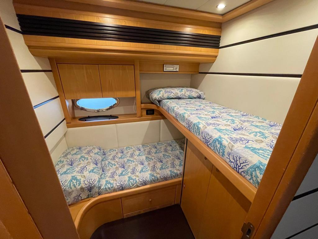 PERSHING 76 2005 - Image 5