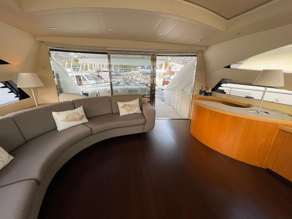 PERSHING 76 2005 - Image 3