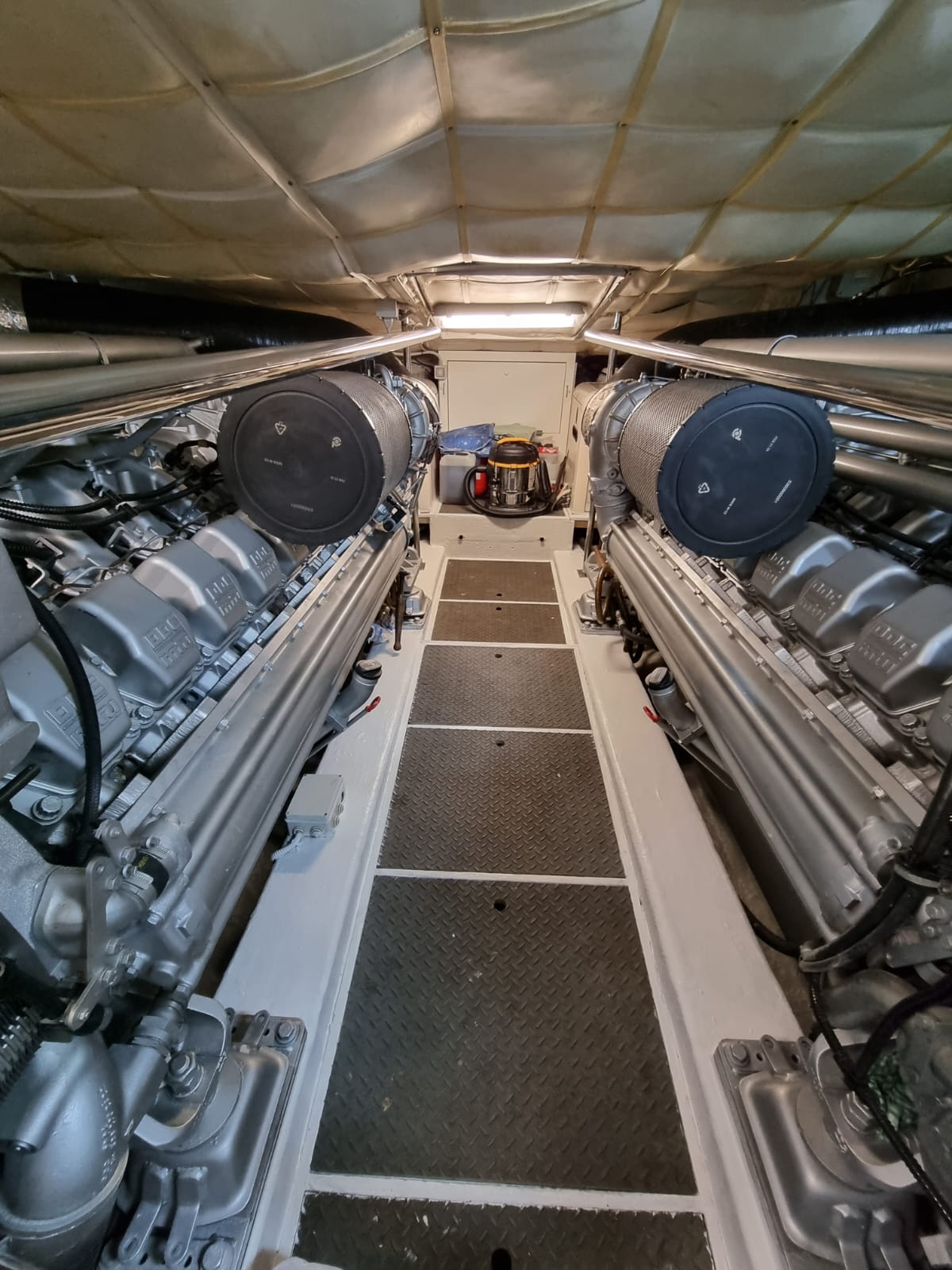 PERSHING 76 2005 - Image 4