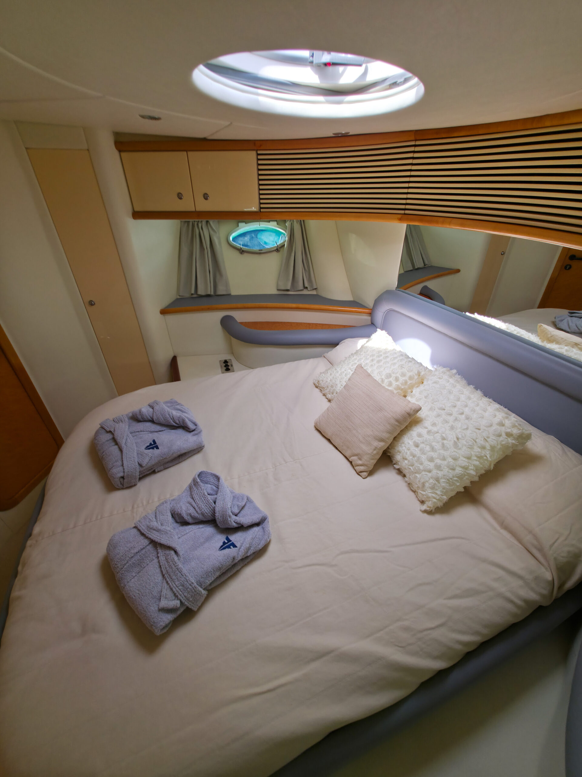 SUNSEEKER PREDATOR 63 1994 - Image 13